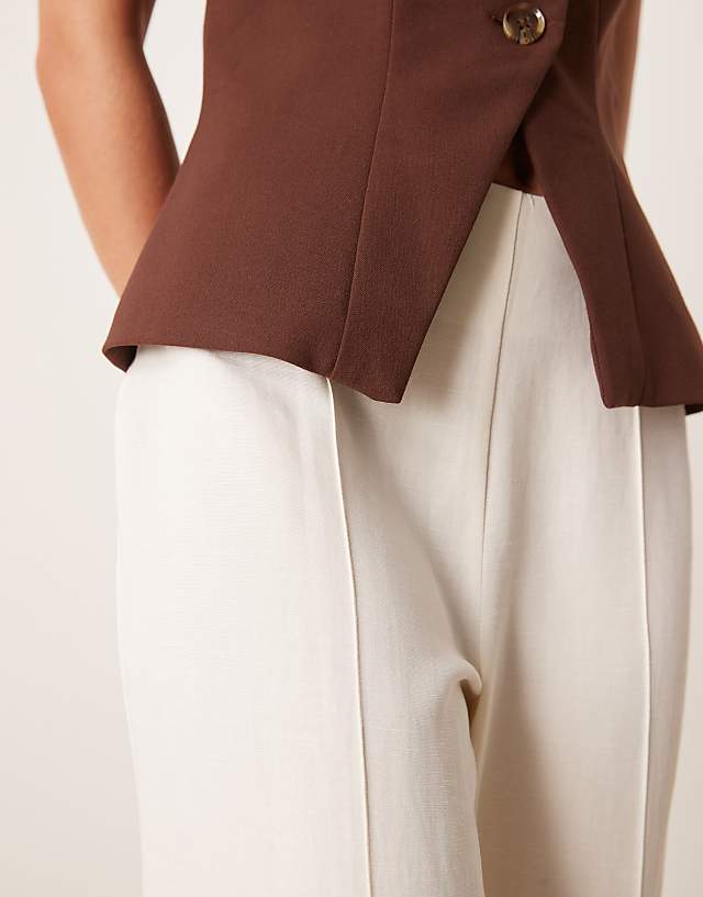 Asos ASOS DESIGN Petite Tailored Linen Culotte Trousers In Off White