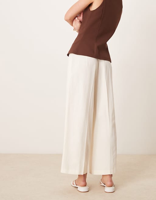 Asos ASOS DESIGN Petite Tailored Linen Culotte Trousers In Off White