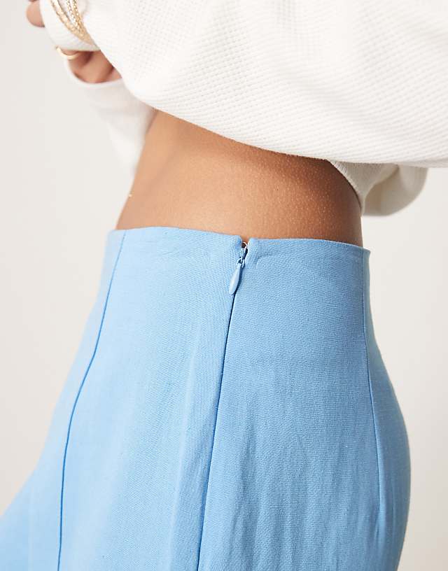 Asos ASOS DESIGN Petite Tailored Linen Culotte Trousers In Blue