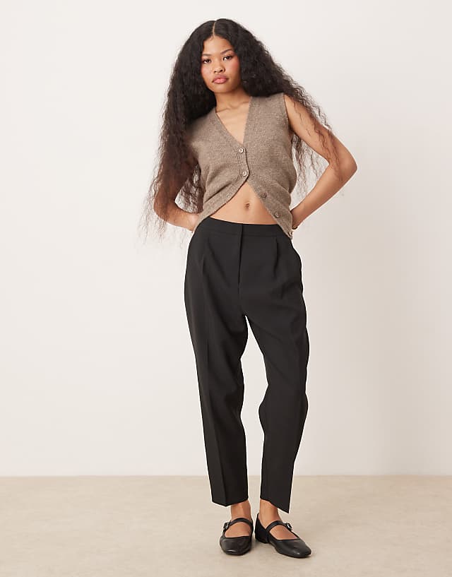 asos ASOS DESIGN Petite tailored tapered trousers in black asos ASOS DESIGN Petite tailored tapered trousers in black