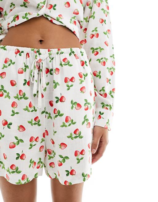 Asos ASOS DESIGN Pull On Short With Linen In Strawberry