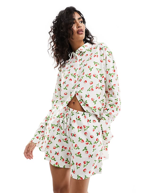 asos ASOS DESIGN pull on short with linen in strawberry