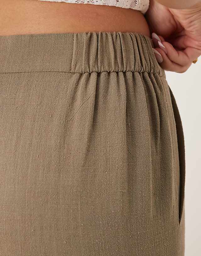 Asos ASOS DESIGN Relaxed Straight Leg Trousers With Linen In Khaki