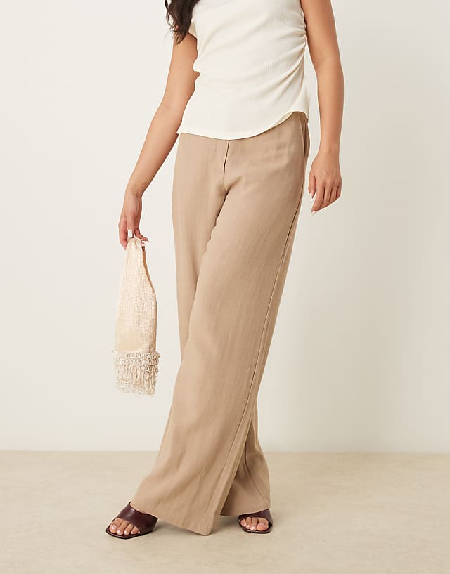 Asos ASOS DESIGN Relaxed Straight Leg Trousers With Linen In Mocha