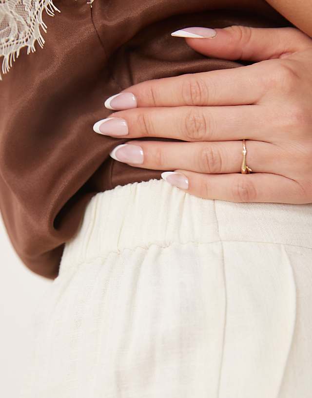 Asos ASOS DESIGN Relaxed Straight Leg Trousers With Linen In Cream