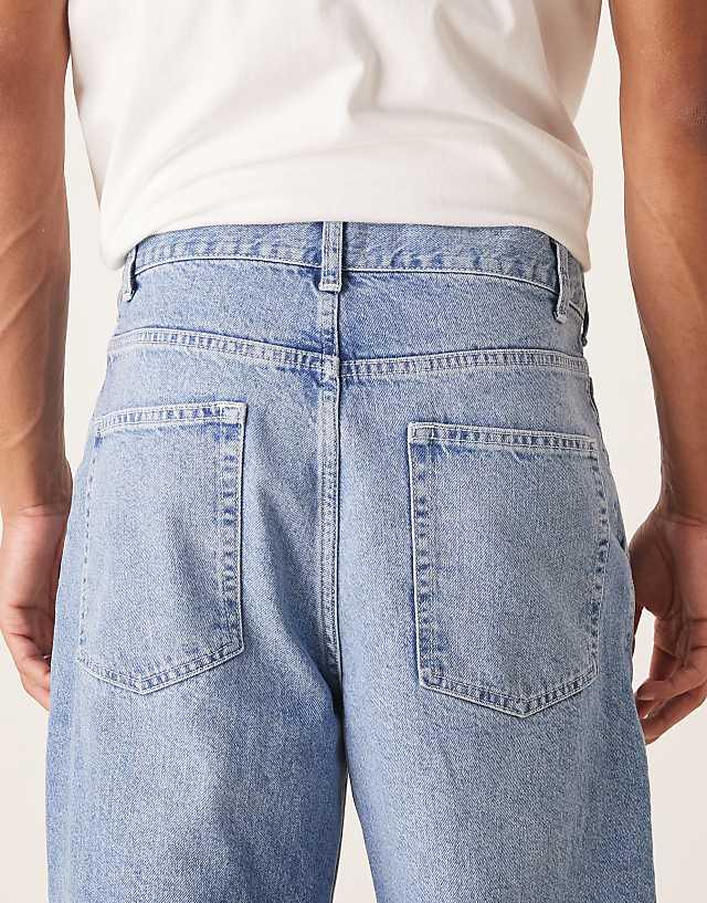 Asos ASOS DESIGN Relaxed Tapered Jeans In Light Wash Blue