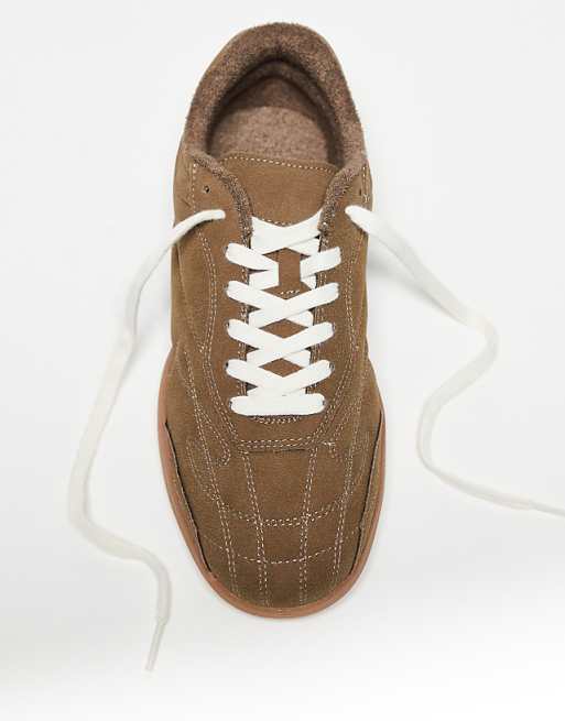 Asos ASOS DESIGN Retro Trainers In Beige With Gum Sole