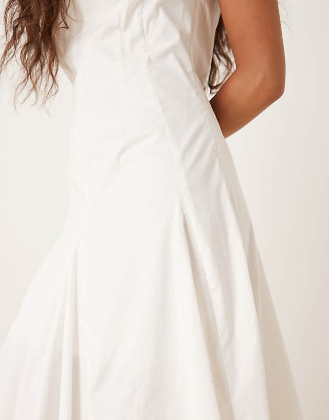 Asos ASOS DESIGN Sleeveless Waisted Midi Dress In White