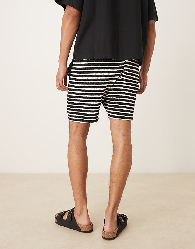 Asos ASOS DESIGN Slim 12cm Shorts With Black And White Stripe