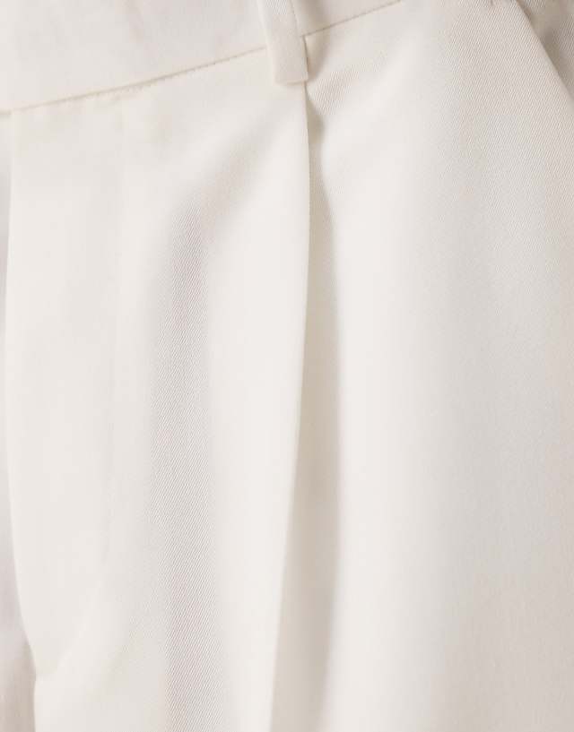 Asos ASOS DESIGN Smart Balloon Fit Trousers With Front Pleat In White