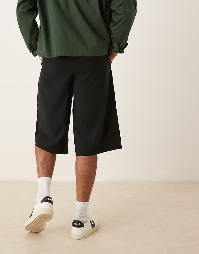 Asos ASOS DESIGN Smart Bermuda Shorts With Double Pleat And Deep Waistband In Black