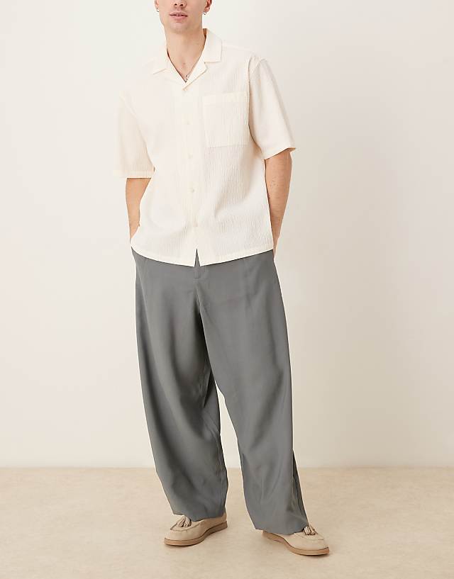 Asos ASOS DESIGN Smart Extreme Tapered Trousers With Front Pleats In Grey