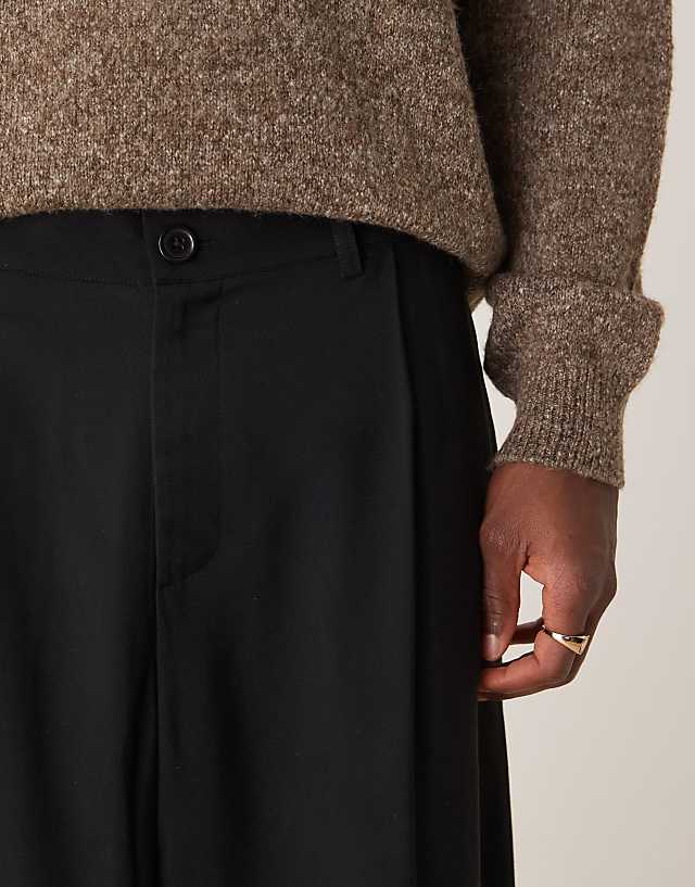 Asos ASOS DESIGN Smart Extreme Tapered Trousers With Front Pleats In Black