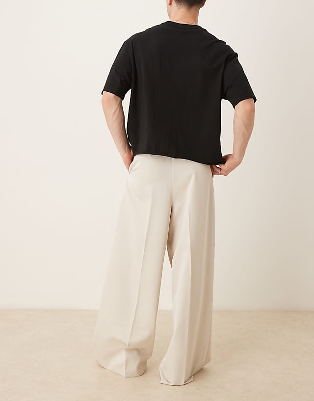 Asos ASOS DESIGN Smart Extreme Wide Leg Trousers With Front Pleat In Stone