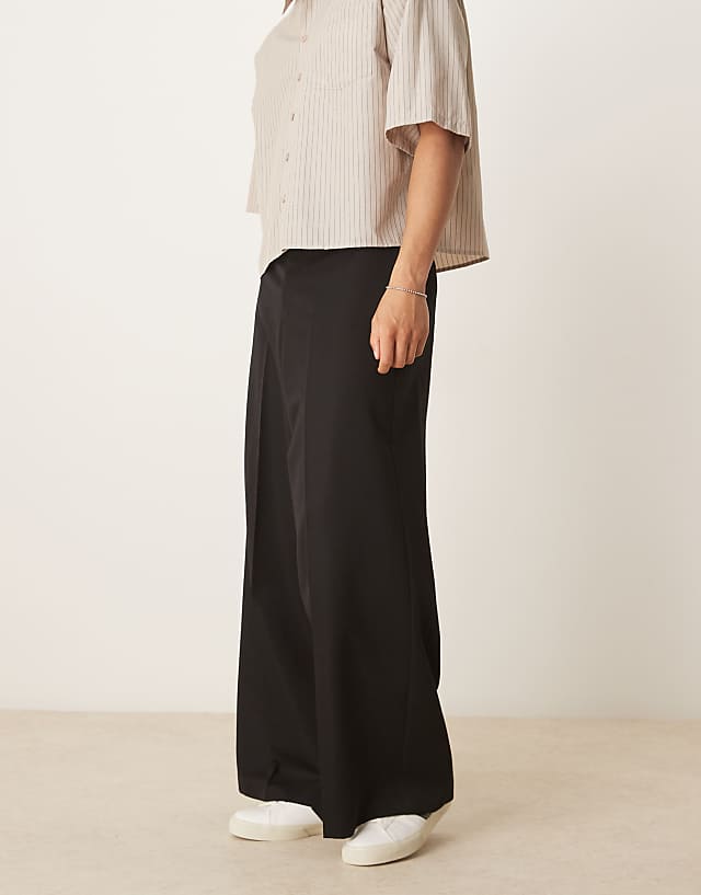 asos ASOS DESIGN smart extreme wide leg trousers with front pleat in black