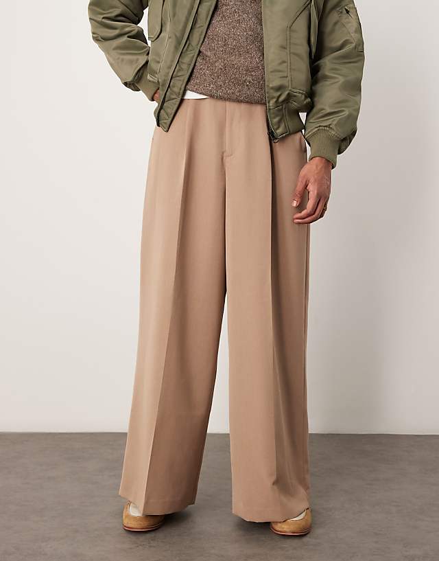 Asos ASOS DESIGN Smart Extreme Wide Leg Trousers With Front Pleat In Camel