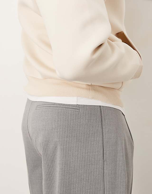 Asos ASOS DESIGN Smart Loose Fit Trousers With Front Pleat In Grey Pinstripe
