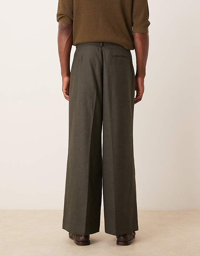 Asos ASOS DESIGN Smart Loose Leg Trousers With Front Pleats In Charcoal Brushed Fabric With