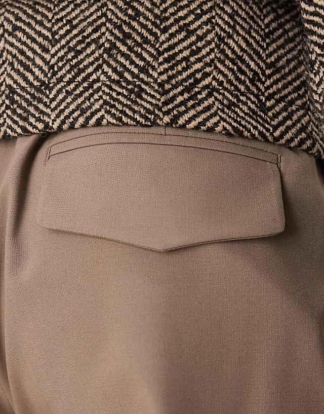 Asos ASOS DESIGN Smart Oversized Tapered Trousers With Deep Pleat In Tan