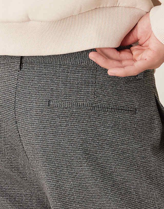 Asos ASOS DESIGN Smart Oversized Tapered Trousers With Front Pleat In Black & White Micro Check