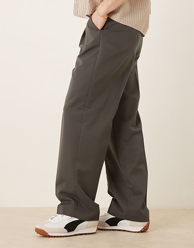 Asos ASOS DESIGN Smart Wide Leg Trousers With Front Pleats In Dark Grey