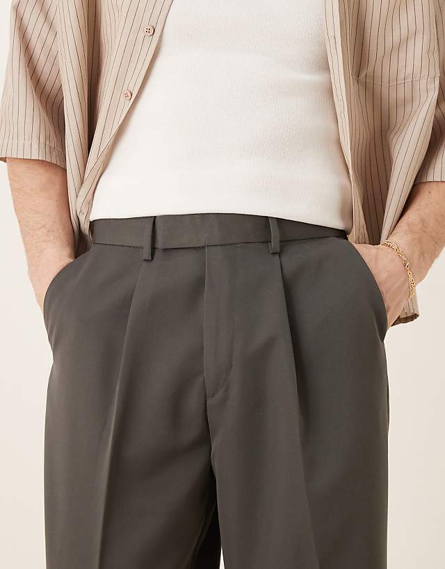 Asos ASOS DESIGN Smart Wide Leg Trousers With Front Pleats In Dark Grey
