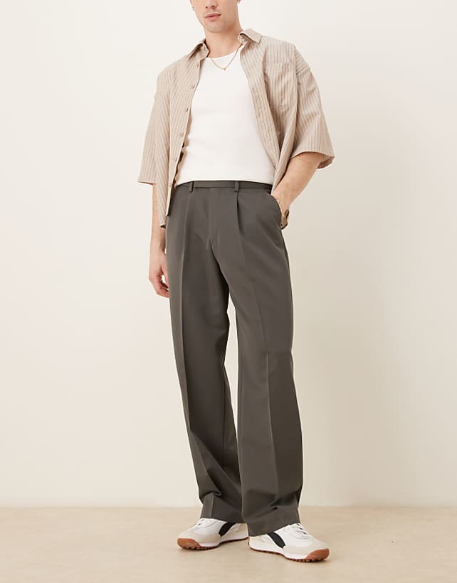 asos ASOS DESIGN smart wide leg trousers with front pleats in dark grey