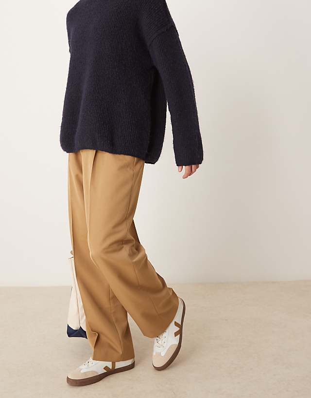 Asos ASOS DESIGN Smart Wide Leg Trousers With Front Pleat In Dusty Camel