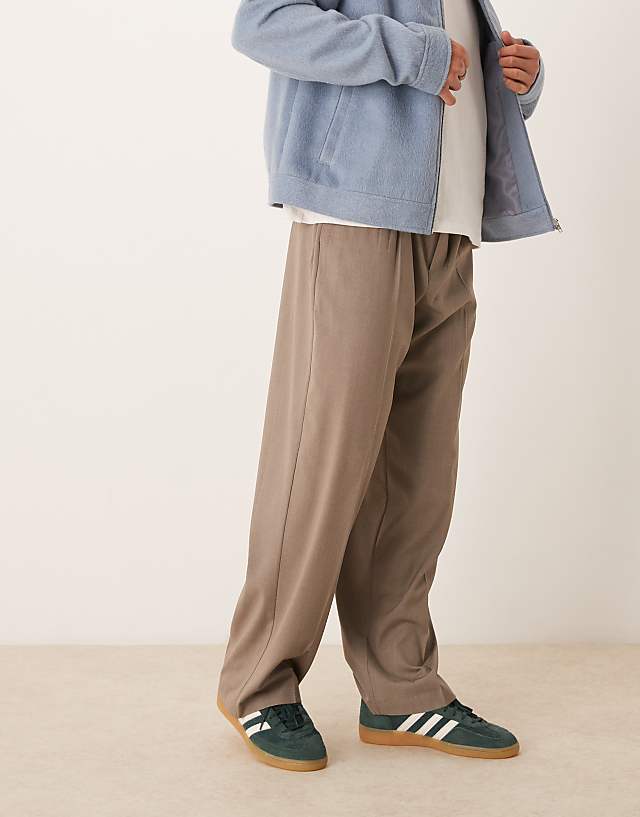 Asos ASOS DESIGN Smart Wide Leg Trousers With Triple Pleats In Beige With Half Elasticated Waist