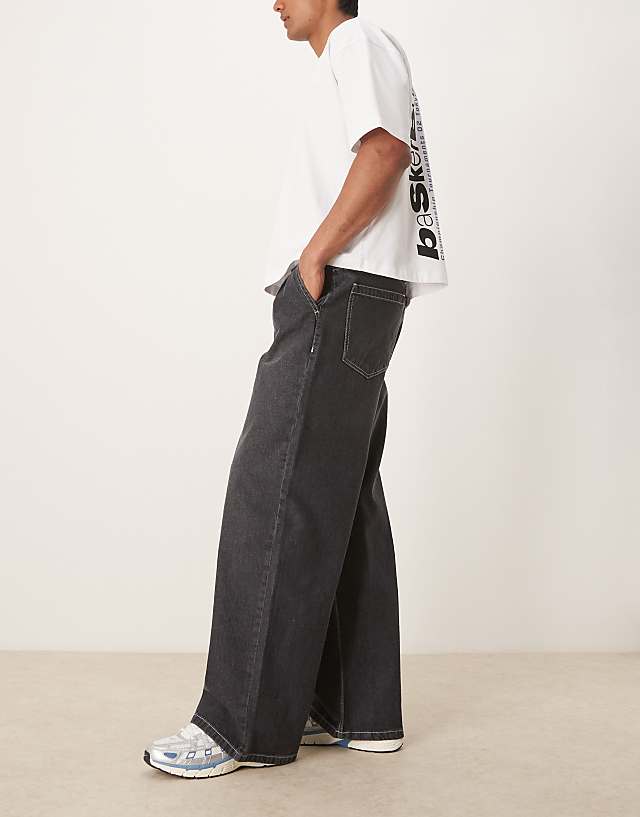 Asos ASOS DESIGN Super Baggy Jeans With Pleat Details In Black Wash