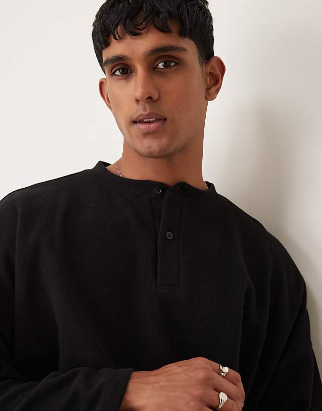 Asos ASOS DESIGN Super Oversized Cropped Heavyweight Rib Henley Jumper In Black