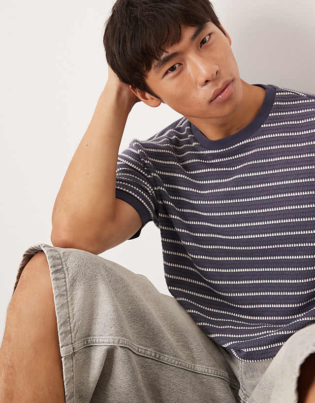Asos ASOS DESIGN T-shirt In Textured Navy And White Stripe