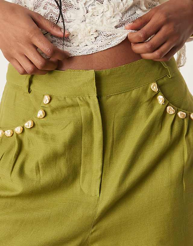 Asos ASOS DESIGN Tailored Linen Look A-line Shorts With Pearl Detail In Olive