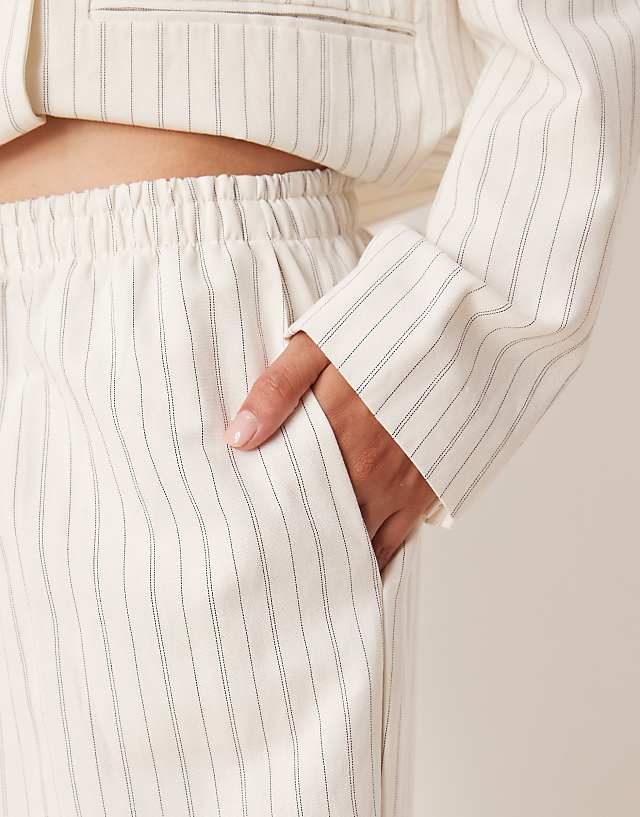 Asos ASOS DESIGN Tailored Tapered Pull On Trousers In Linen Stripe