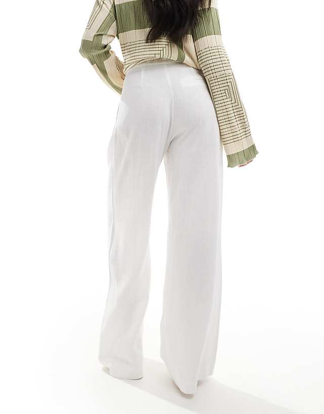 Asos ASOS DESIGN Tailored Wide Leg Trousers With Pleat Detail In Linen Blend In White