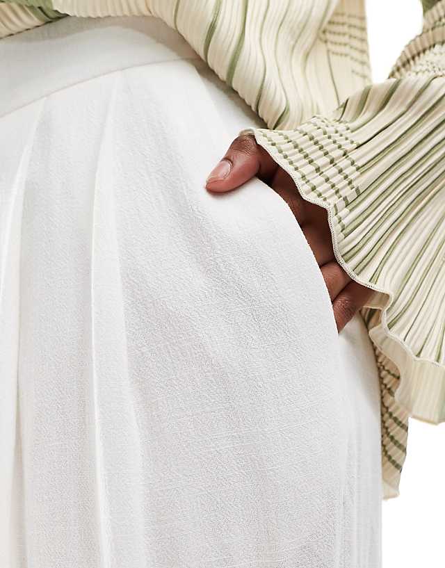 Asos ASOS DESIGN Tailored Wide Leg Trousers With Pleat Detail In Linen Blend In White