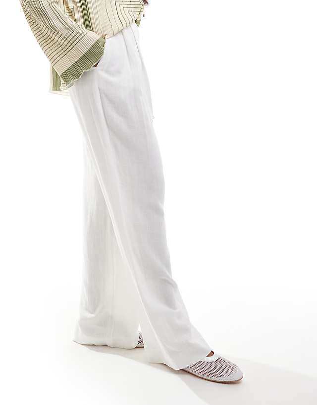Asos ASOS DESIGN Tailored Wide Leg Trousers With Pleat Detail In Linen Blend In White