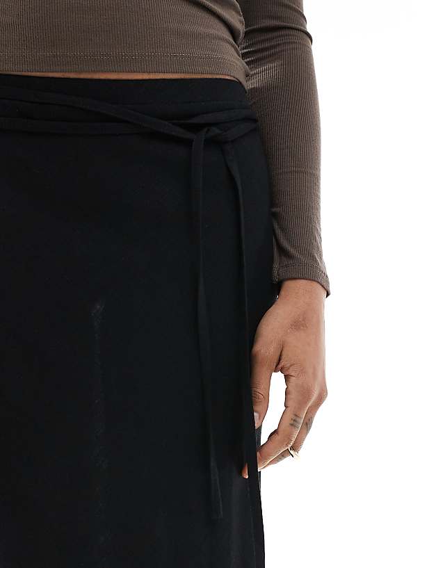 Asos ASOS DESIGN Tall Linen Blend Bias Maxi Skirt In Black