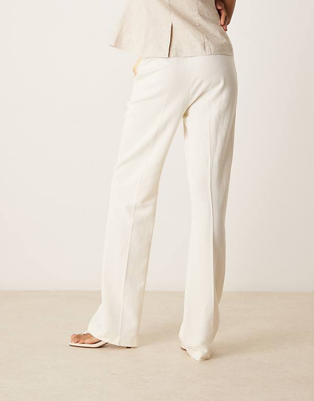 Asos ASOS DESIGN Tall Tailored Slim Straight Linen Trousers In Cream