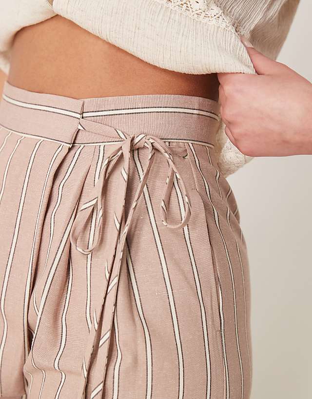 Asos ASOS DESIGN Tall Tailored Wrap Tie Trousers With Linen In Mink Stripe