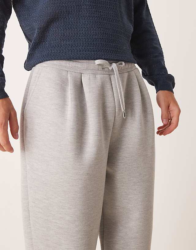 Asos ASOS DESIGN Tapered Scuba Jogger With Pleat Detail In Grey Marl