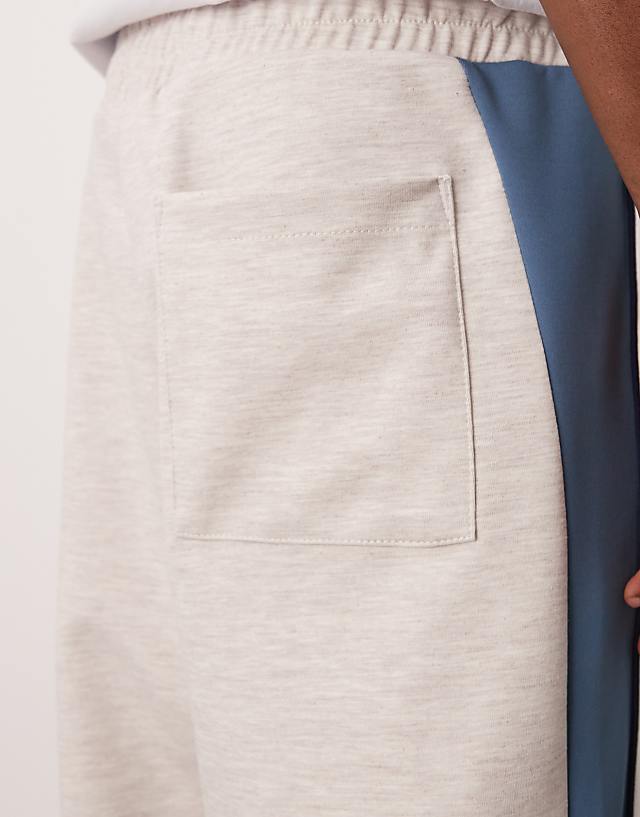 Asos ASOS DESIGN Wide Leg Jogger With Colourblock Side Panels In Grey