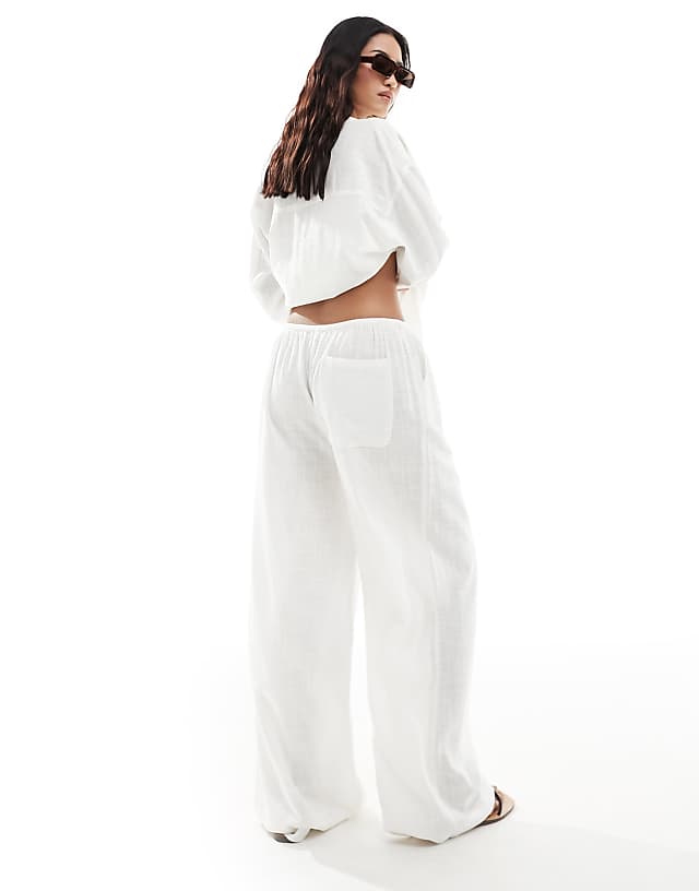 Asos ASOS DESIGN Wide Leg Pull On Trouser With Linen In White