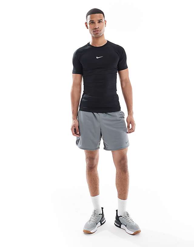 Asos Nike Pro Training Muscle Fit T-shirt In Black