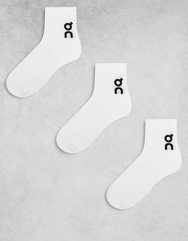 asos ON 3 pack logo mid socks in white