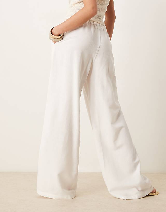 Asos Stradivarius Wide Leg Linen Trousers In White