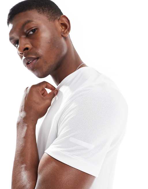 Asos Under Armour Seamless Stride T-shirt In White