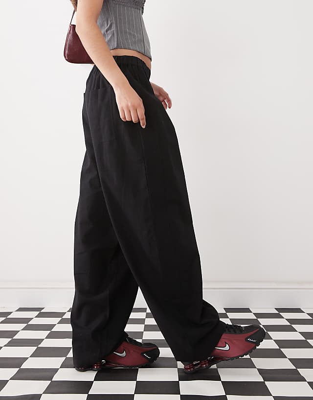 Asos COLLUSION Relaxed Woven Balloon Pant With Linen In Black - BLACK