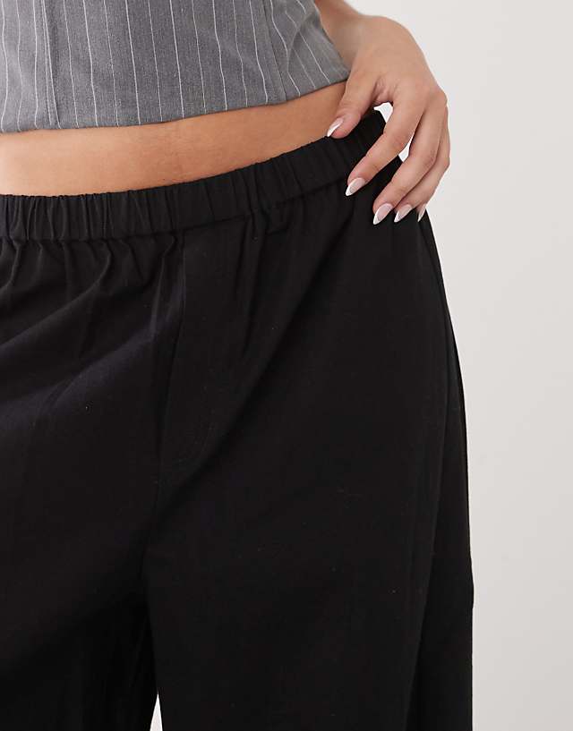 Asos COLLUSION Relaxed Woven Balloon Pant With Linen In Black - BLACK