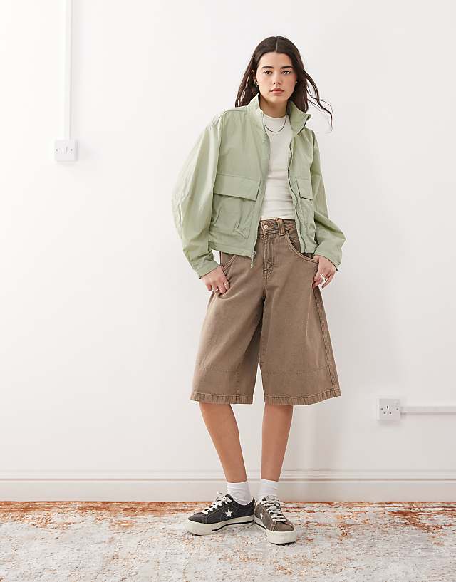 Asos Columbia Paracutie Cropped Cargo Windbreaker In Green